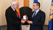 ВЕЛИКА ЧАСТ ЗА МИНИСТРА ВУЛИНА: Одликовање Крстом вожда Ђорђа Стратимировића ВЕЛИКА ЧАСТ ЗА МИНИСТРА ВУЛИНА: Одликовање Крстом вожда Ђорђа Стратимировића