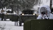 НЕВИДЉИВИ У СНЕГУ: Редовна тактичка обука у Оклопно-извиђачком батаљону (ФОТО) НЕВИДЉИВИ У СНЕГУ: Редовна тактичка обука у Оклопно-извиђачком батаљону (ФОТО)