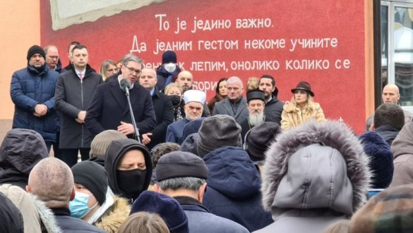 ВУЧИЋ ХИТНО ПОЗВАО АНУ БРНАБИЋ: Председник одмах решио проблем грађанке Прибоја, она му захвалила ВУЧИЋ ХИТНО ПОЗВАО АНУ БРНАБИЋ: Председник одмах решио проблем грађанке Прибоја, она му захвалила