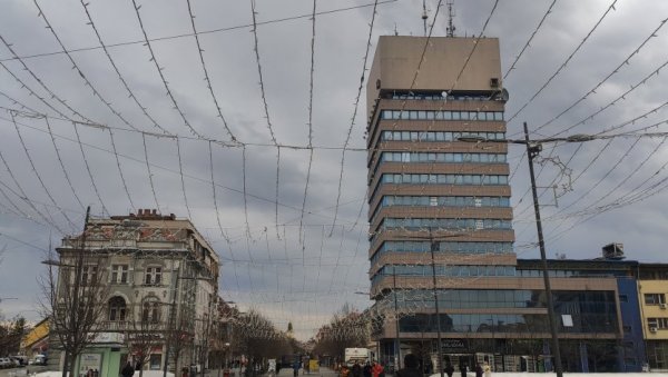 ДОЧЕК НА ТРГУ УЗ ТРУБАЧЕ: Прослава српске Нове године у Зрењанину ДОЧЕК НА ТРГУ УЗ ТРУБАЧЕ: Прослава српске Нове године у Зрењанину
