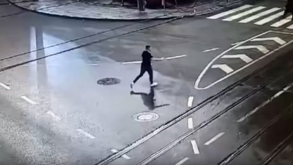 ТРЧАО ДА УЗМЕ НОВАЦ ИЗ СТАНА? Нови детаљи истраге о нестанку Матеја Периша коме се траг губи 31. децембра ТРЧАО ДА УЗМЕ НОВАЦ ИЗ СТАНА? Нови детаљи истраге о нестанку Матеја Периша коме се траг губи 31. децембра