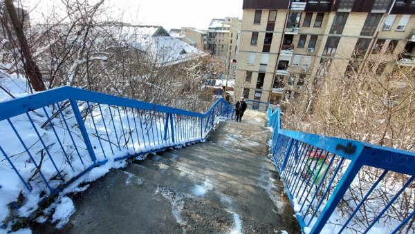 САНАЦИЈА НАЈДУЖЕГ СТЕПЕНИШТА НА ПРОЛЕЋЕ: Пројекат реконструкције саобраћајне везе Бановог брда и Чукаричке падине САНАЦИЈА НАЈДУЖЕГ СТЕПЕНИШТА НА ПРОЛЕЋЕ: Пројекат реконструкције саобраћајне везе Бановог брда и Чукаричке падине
