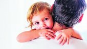 ОВЧИЈЕ БОГИЊЕ ОПЕТ ИСПРАЗНИЛЕ ВРТИЋЕ: Да ли децу треба купати, како се лече и које су последице