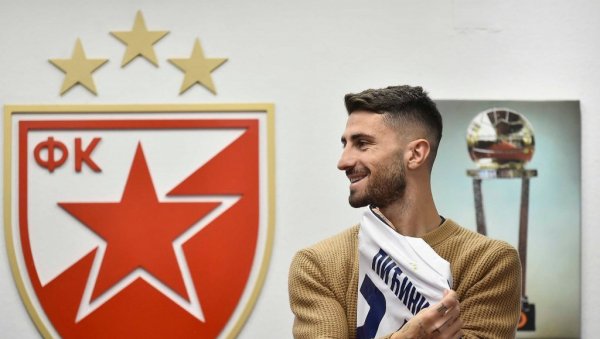 КАРАЂОРЂЕВА ЗВЕЗДА УМЕСТО ПЕТОКРАКЕ? Хоће да пети пут мењају грб ФК Црвена звезда?! (ФОТО) КАРАЂОРЂЕВА ЗВЕЗДА УМЕСТО ПЕТОКРАКЕ? Хоће да пети пут мењају грб ФК Црвена звезда?! (ФОТО)
