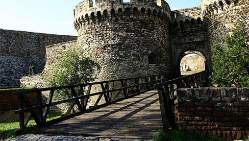 POSLE GOTOVO DVE GODINE ZAVRŠENA REKONSTRUKCIJA JEDNOG OD SIMBOLA KALEMEGDANSKE TVRĐAVE: Zindan-kapiji vraćen stari sjaj