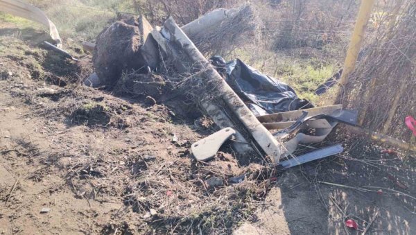 КОБНЕ НОЋИ НИЈЕ БИЛА ВЕЗАНА: Поледица узрок несреће код Ниша, преминула жена за собом оставила две ћерке, пре 15 година изгубила мужа КОБНЕ НОЋИ НИЈЕ БИЛА ВЕЗАНА: Поледица узрок несреће код Ниша, преминула жена за собом оставила две ћерке, пре 15 година изгубила мужа