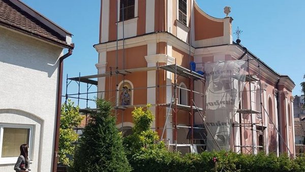 НОВА ОГРАДА ЗА ЦРКВЕНУ ПОРТУ У БОЉЕВЦИМА: Реновирање у склопу обнове трга НОВА ОГРАДА ЗА ЦРКВЕНУ ПОРТУ У БОЉЕВЦИМА: Реновирање у склопу обнове трга