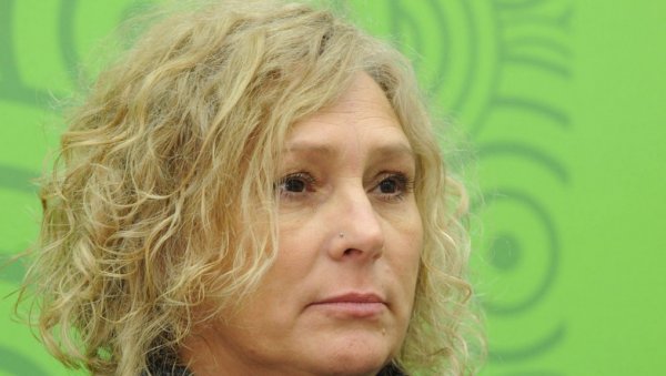 БИЛА ЈЕ САН СВАКОГ МУШКАРЦА: Ево где данас живи и чиме се бави Марина Перазић БИЛА ЈЕ САН СВАКОГ МУШКАРЦА: Ево где данас живи и чиме се бави Марина Перазић