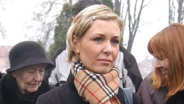 ЦЕЦА НЕ ДА НАСЛЕДСТВО АРКАНОВОЈ ДЕЦИ: Исповест Софије Ражнатовић - Жељко није био само њен муж већ и наш отац (ФОТО) ЦЕЦА НЕ ДА НАСЛЕДСТВО АРКАНОВОЈ ДЕЦИ: Исповест Софије Ражнатовић - Жељко није био само њен муж већ и наш отац (ФОТО)