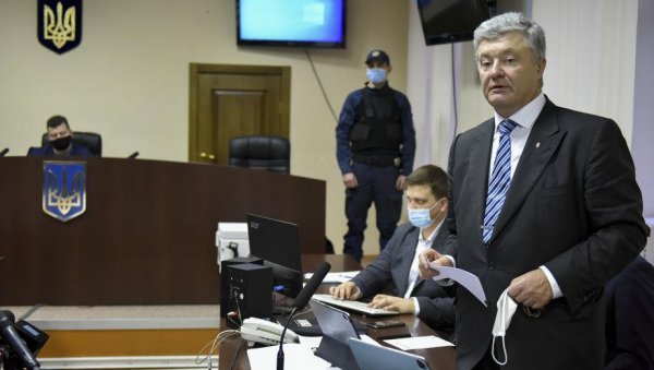 ПОРОШЕНКО ЈЕ КРИВ, ЗНАО ЈЕ ДА НАС НАТО НЕЋЕ: Политички сукоб у Кијеву, из кабинета Зеленског оптужили бившег председника ПОРОШЕНКО ЈЕ КРИВ, ЗНАО ЈЕ ДА НАС НАТО НЕЋЕ: Политички сукоб у Кијеву, из кабинета Зеленског оптужили бившег председника