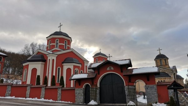 ИЗ РУСИЈЕ СТИЖЕ ЗВОНО ОД 15 ТОНА: Манастир Светог Луке у Бошњану код Варварина добија изузетан дар из Санкт Петербурга ИЗ РУСИЈЕ СТИЖЕ ЗВОНО ОД 15 ТОНА: Манастир Светог Луке у Бошњану код Варварина добија изузетан дар из Санкт Петербурга