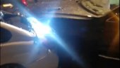 RAZLUPAO JE SEDAM VOZILA: Detalji karambola na Slaviji, povređen vozač i dve devojke (VIDEO) RAZLUPAO JE SEDAM VOZILA: Detalji karambola na Slaviji, povređen vozač i dve devojke (VIDEO)