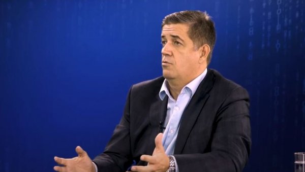 СИН БРАНКА МИЉУША НАПРАВИО РУСВАЈ НА СЛАВИЈИ: Слупао седам аутомобила у центру Београда (ВИДЕО/ФОТО) СИН БРАНКА МИЉУША НАПРАВИО РУСВАЈ НА СЛАВИЈИ: Слупао седам аутомобила у центру Београда (ВИДЕО/ФОТО)