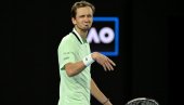 AUSTRALIJANCI NASTAVLJAJU DA SE BRUKAJU: LJudi, imate li poštovanja prema šampionima? AUSTRALIJANCI NASTAVLJAJU DA SE BRUKAJU: LJudi, imate li poštovanja prema šampionima?