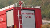 УЖАС У БАЧКОМ ПЕТРОВЦУ: Дете (2) се угушило у пожару, отац га оставио самог у кући УЖАС У БАЧКОМ ПЕТРОВЦУ: Дете (2) се угушило у пожару, отац га оставио самог у кући