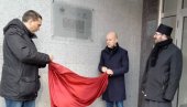 SEĆANJE NA NEVINE ŽRTVE: U Novom Sadu otkrivena spomen ploča braći Jovandić SEĆANJE NA NEVINE ŽRTVE: U Novom Sadu otkrivena spomen ploča braći Jovandić