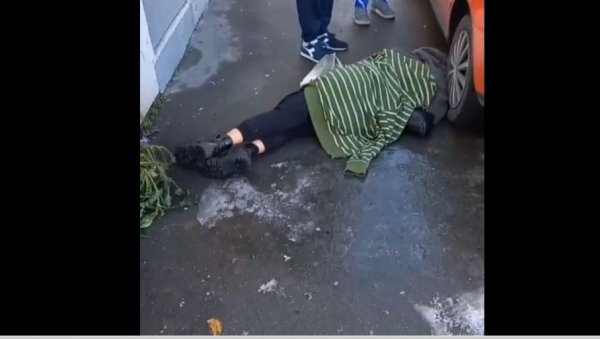 (УЗНЕМИРУЈУЋЕ) ОВО МОЖЕ СВАКОМЕ ДА СЕ ДЕСИ: Девојка непомично лежи, нису смели да је помере – умало остала непокретна! (УЗНЕМИРУЈУЋЕ) ОВО МОЖЕ СВАКОМЕ ДА СЕ ДЕСИ: Девојка непомично лежи, нису смели да је помере – умало остала непокретна!