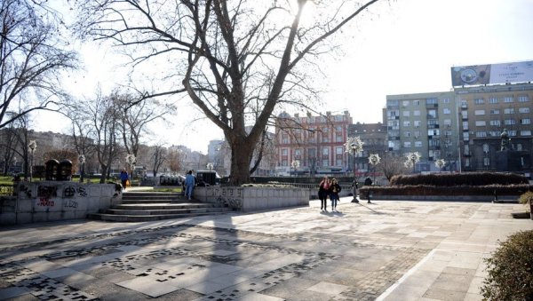 ХОРОР У ПРОЛАЗУ КОД ВУКА: Потпуно запуштени део подземне железничке станице ка Улици Краљице Марије и плато око споменика ХОРОР У ПРОЛАЗУ КОД ВУКА: Потпуно запуштени део подземне железничке станице ка Улици Краљице Марије и плато око споменика