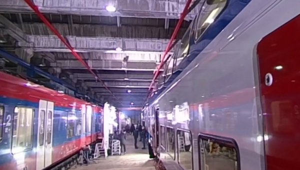 РЕД ВОЖЊЕ И СТАНИЦЕ: После три године, возови од сутра поново возе од Београда до Новог Сада - ово су сви детаљи РЕД ВОЖЊЕ И СТАНИЦЕ: После три године, возови од сутра поново возе од Београда до Новог Сада - ово су сви детаљи