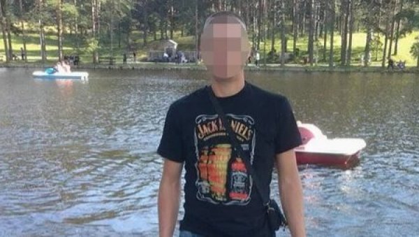 МАНИЈАК НАМ СЕ САД СМЕЈЕ У ЛИЦЕ: Отац девојчице из Богатића о укидању притвора Мачванину који је осумњичен да ју је прошле године обљубио МАНИЈАК НАМ СЕ САД СМЕЈЕ У ЛИЦЕ: Отац девојчице из Богатића о укидању притвора Мачванину који је осумњичен да ју је прошле године обљубио
