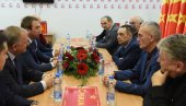 ПОКРЕТ СОЦИЈАЛИСТА РЕАГОВАО НА ИЗЈАВЕ УГЉАНИНА И СДА Свако попуштање пред онима који псују српску мајку и Христа води отцепљењу рашке ПОКРЕТ СОЦИЈАЛИСТА РЕАГОВАО НА ИЗЈАВЕ УГЉАНИНА И СДА Свако попуштање пред онима који псују српску мајку и Христа води отцепљењу рашке