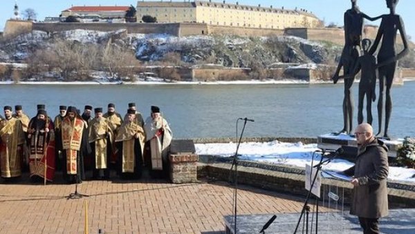 НОВОСАДСКА РАЦИЈА НИЈЕ ТУГА САМО ЗА НОВОСАЂАНЕ: Милош Вучевић- То је опомена за целокупно човечанство, да фашистичко зло не сме да се понови НОВОСАДСКА РАЦИЈА НИЈЕ ТУГА САМО ЗА НОВОСАЂАНЕ: Милош Вучевић- То је опомена за целокупно човечанство, да фашистичко зло не сме да се понови