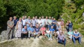 PORUKE SVETOG SAVE: U Prijepolju već 32 godine uprkos oskudici opstaje revija Savindan PORUKE SVETOG SAVE: U Prijepolju već 32 godine uprkos oskudici opstaje revija Savindan