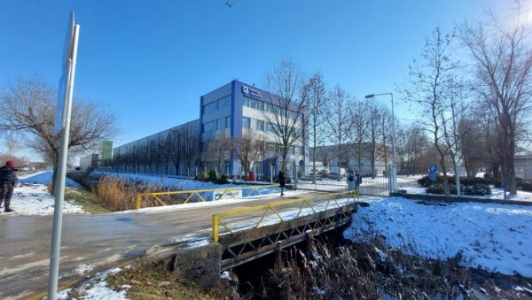 ПОЗНАТ ИДЕНТИТЕТ НАСТРАДАЛИХ РАДНИКА: Нове информације о експлозији у Шимановцима (ВИДЕО) ПОЗНАТ ИДЕНТИТЕТ НАСТРАДАЛИХ РАДНИКА: Нове информације о експлозији у Шимановцима (ВИДЕО)