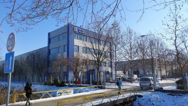 ЕКСПЛОЗИЈА КОТЛА ОДНЕЛА ДВА ЖИВОТА: У погону фабрике Агросава у Шимановцима настрадали радници Бранимир Ботић (36) и Горан Колунџија (45) ЕКСПЛОЗИЈА КОТЛА ОДНЕЛА ДВА ЖИВОТА: У погону фабрике Агросава у Шимановцима настрадали радници Бранимир Ботић (36) и Горан Колунџија (45)
