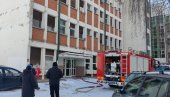 POŽAR NA GINEKOLOGIJI U VRANJU: Novosti na licu mesta, nema povređenih (VIDEO) POŽAR NA GINEKOLOGIJI U VRANJU: Novosti na licu mesta, nema povređenih (VIDEO)