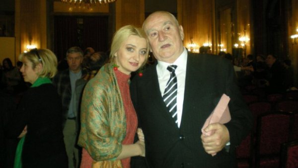 НАД ТВОЈОМ ЗИДАНИЦОМ ЗВЕЗДА СЕ УКАЗАЛА: О великом књижевном господину и пријатељу Радовану Белом Марковићу НАД ТВОЈОМ ЗИДАНИЦОМ ЗВЕЗДА СЕ УКАЗАЛА: О великом књижевном господину и пријатељу Радовану Белом Марковићу