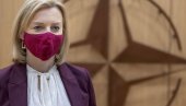 МИНИСТАРКА ПОЗИТИВНА НА КОВИД: Шефица британске дипломатије изолована у кући МИНИСТАРКА ПОЗИТИВНА НА КОВИД: Шефица британске дипломатије изолована у кући