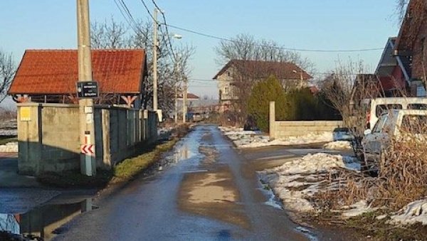 НАГРАЂЕНА ТРАСА ЈОШ НА ПАПИРУ: У Претоку, делу Борче, покренули иницијативу за успостављање нове линије НАГРАЂЕНА ТРАСА ЈОШ НА ПАПИРУ: У Претоку, делу Борче, покренули иницијативу за успостављање нове линије