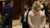 PREMIJERKA ZAPOČELA POSETU BRISELU: Brnabićeva na radnom doručku sa Mekalisterom (FOTO) PREMIJERKA ZAPOČELA POSETU BRISELU: Brnabićeva na radnom doručku sa Mekalisterom (FOTO)