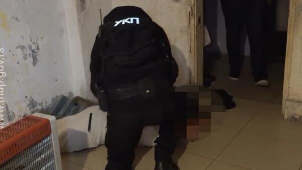 ТЕРАЛИ ИНВАЛИДА ДА ПРОСИ: Више јавно тужилаштво у Београду подигло оптужницу против трочлане породице због трговине људима ТЕРАЛИ ИНВАЛИДА ДА ПРОСИ: Више јавно тужилаштво у Београду подигло оптужницу против трочлане породице због трговине људима