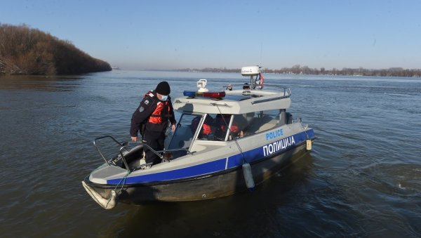 ЗАКАЗАНА ОБДУКЦИЈА ТЕЛА НАЂЕНОГ У ДУНАВУ: Неопходна и ДНК анализа како би се утврдио идентитет ЗАКАЗАНА ОБДУКЦИЈА ТЕЛА НАЂЕНОГ У ДУНАВУ: Неопходна и ДНК анализа како би се утврдио идентитет