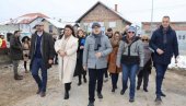 ГРАДОНАЧЕЛНИК ВУЧЕВИЋ ОБИШАО РАДОВЕ: Напредује изградња вртића на Сајлову (ФОТО) ГРАДОНАЧЕЛНИК ВУЧЕВИЋ ОБИШАО РАДОВЕ: Напредује изградња вртића на Сајлову (ФОТО)