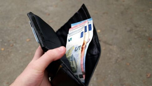 ЈЕДНУ СТВАР НОСИМО У НОВЧАНИКУ, А ВЕРУЈЕ СЕ ДА ПРИВЛАЧИ ЛОШУ ЕНЕРГИЈУ: Одмах је избаците и гледајте како вам стижу паре