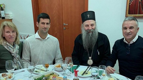 ЂОКОВИЋИ НА РУЧКУ КОД ПАТРИЈАРХА: Новак седео крај Порфирија (ФОТО) ЂОКОВИЋИ НА РУЧКУ КОД ПАТРИЈАРХА: Новак седео крај Порфирија (ФОТО)