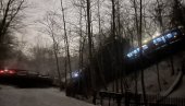 СРУШИО СЕ МОСТ У ПИТСБУРГУ: Аутобус стоји усправно, 10 повређених у несрећи (ФОТО) СРУШИО СЕ МОСТ У ПИТСБУРГУ: Аутобус стоји усправно, 10 повређених у несрећи (ФОТО)
