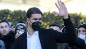 ŠOK ZA ORLOVE: Dušan Vlahović ne igra za Srbiju, razgovarao sa Piksijem i vratio se u Torino ŠOK ZA ORLOVE: Dušan Vlahović ne igra za Srbiju, razgovarao sa Piksijem i vratio se u Torino