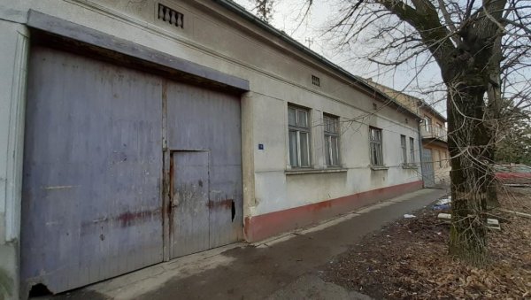 МЕШТАНИ КРИВЕ ПСЕ ЛУТАЛИЦЕ: Мистериозна смрт пензионера Бранислава Савића (75) из Голубинаца код Старе Пазове МЕШТАНИ КРИВЕ ПСЕ ЛУТАЛИЦЕ: Мистериозна смрт пензионера Бранислава Савића (75) из Голубинаца код Старе Пазове