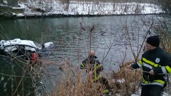 ЈЕДНА ЈЕ ИЗВУКЛА ДРУГУ ИЗ РЕКЕ: Потресни детаљи несреће четири другарице - Анђелино тело су пратиле погледом, Катаринино нису ни виделе ЈЕДНА ЈЕ ИЗВУКЛА ДРУГУ ИЗ РЕКЕ: Потресни детаљи несреће четири другарице - Анђелино тело су пратиле погледом, Катаринино нису ни виделе