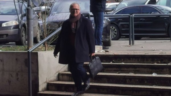 ЗАМЕНИК ГРАДОНАЧЕЛНИКА ВЕСИЋ: Узимамо кредит да бисмо вратили дугове претходне власти ЗАМЕНИК ГРАДОНАЧЕЛНИКА ВЕСИЋ: Узимамо кредит да бисмо вратили дугове претходне власти