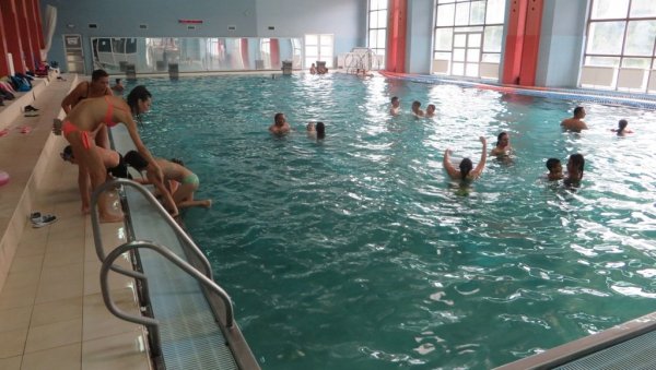 ЗА ОДЛИКАШЕ БЕСПЛАТНИ БЕЗЕНИ: У Параћину СРЦ 7. јули награђује вредне ученике ЗА ОДЛИКАШЕ БЕСПЛАТНИ БЕЗЕНИ: У Параћину СРЦ 7. јули награђује вредне ученике