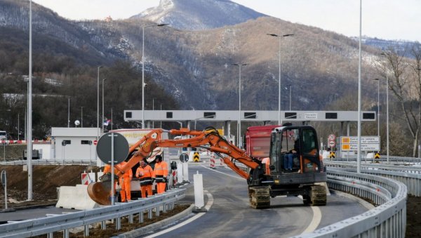 ПУТЕВИ СРБИЈЕ: Кроз наплатну станицу Паковраће од отварања прошло 15.529 возила ПУТЕВИ СРБИЈЕ: Кроз наплатну станицу Паковраће од отварања прошло 15.529 возила