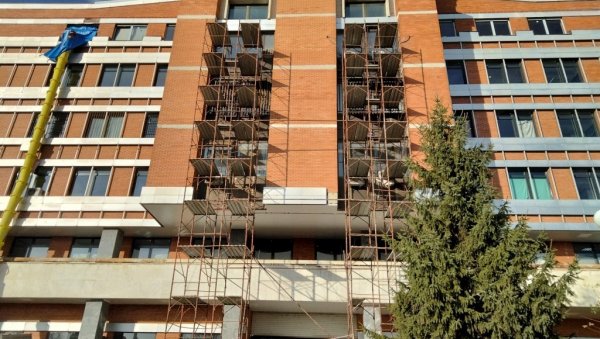 У БОЛНИЦИ ЈОШ 10 ПАЦИЈЕНАТА: Епидемиолошка ситуација у Пиротском округу све гора У БОЛНИЦИ ЈОШ 10 ПАЦИЈЕНАТА: Епидемиолошка ситуација у Пиротском округу све гора