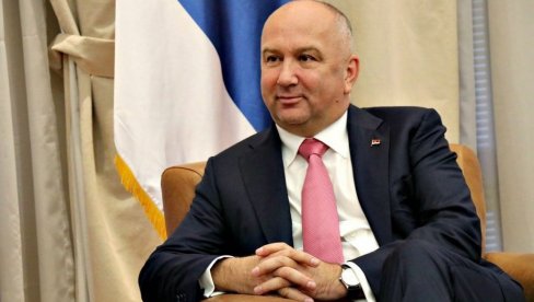 PONOSNA SRBIJA NEĆE U EVROPU AKO MORA DA SE ODREKNE KOSOVA Intervju - Nenad Popović PONOSNA SRBIJA NEĆE U EVROPU AKO MORA DA SE ODREKNE KOSOVA Intervju - Nenad Popović
