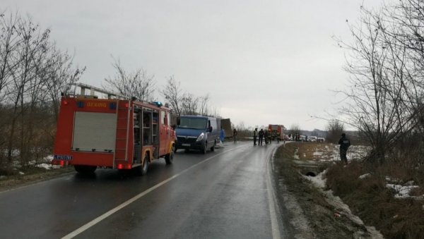 ДАНАС САХРАНА НАСТРАДАЛИХ ЖУПЉАНА: Опроштај од Горана и Зорана, погинулих у стравичној несрећи код Александровца ДАНАС САХРАНА НАСТРАДАЛИХ ЖУПЉАНА: Опроштај од Горана и Зорана, погинулих у стравичној несрећи код Александровца