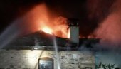 GORELA SRPSKA SVETINJA: Požar tik uz Hilandar, vatrogasci sprečili najgore (FOTO) GORELA SRPSKA SVETINJA: Požar tik uz Hilandar, vatrogasci sprečili najgore (FOTO)